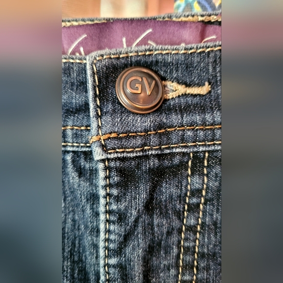Gloria Vanderbilt 'Amanda' Denim Jeans - Picture 5 of 10